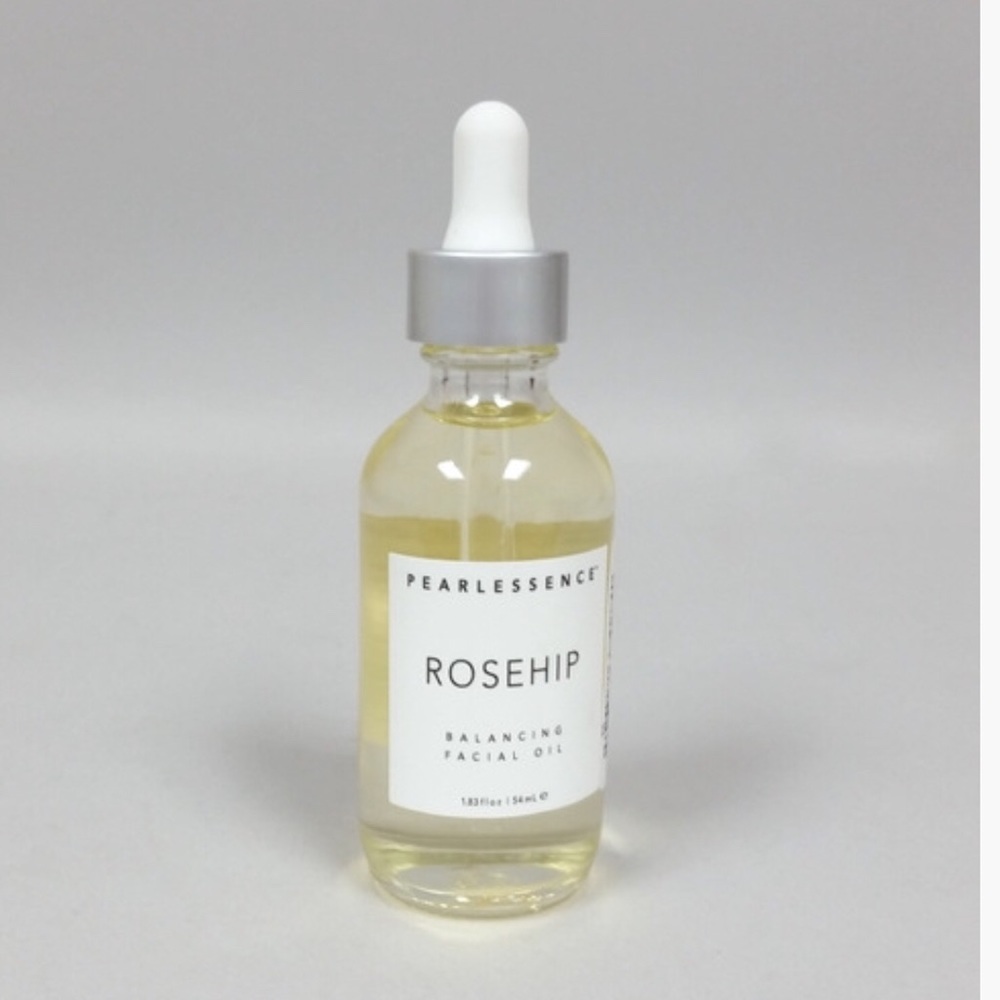 Pearlessence Rosehip Balancing Facial Oil